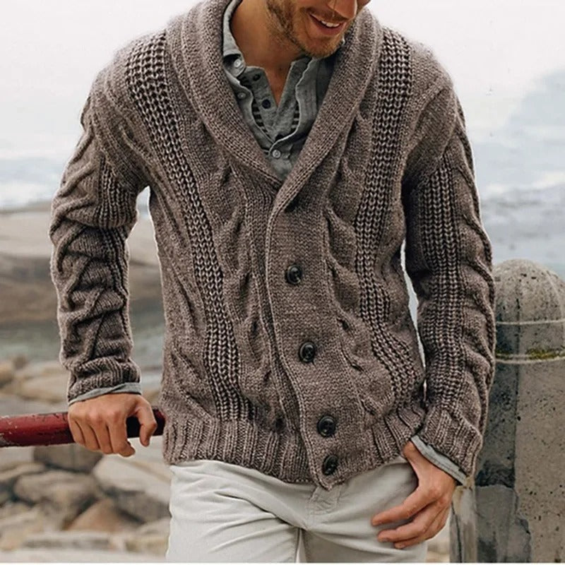 Cardigan Uomo in Maglia a Trecce con Collo Sciallato
