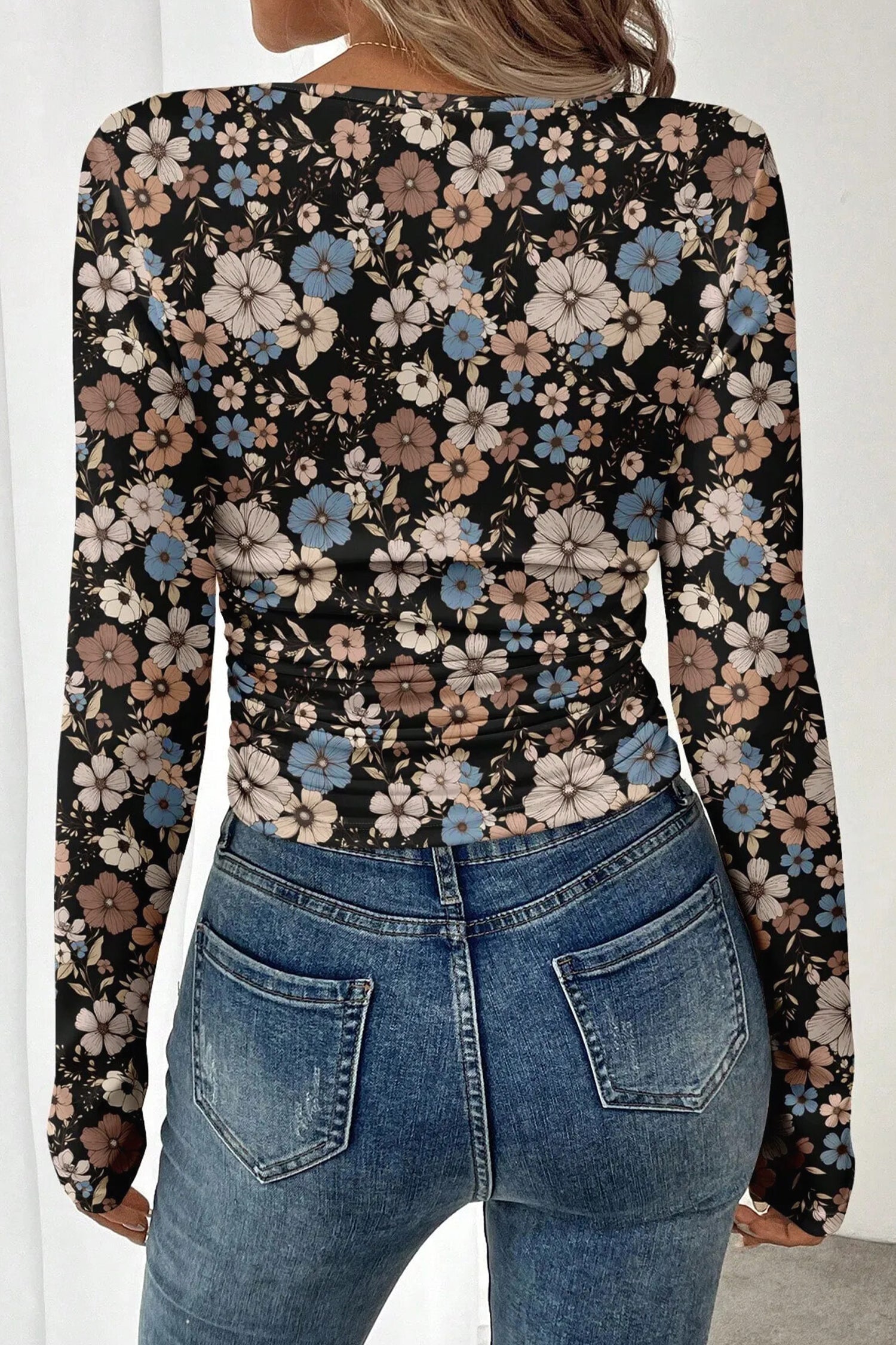 T-shirt Slim a Maniche Lunghe con Stampa Floreale Nera