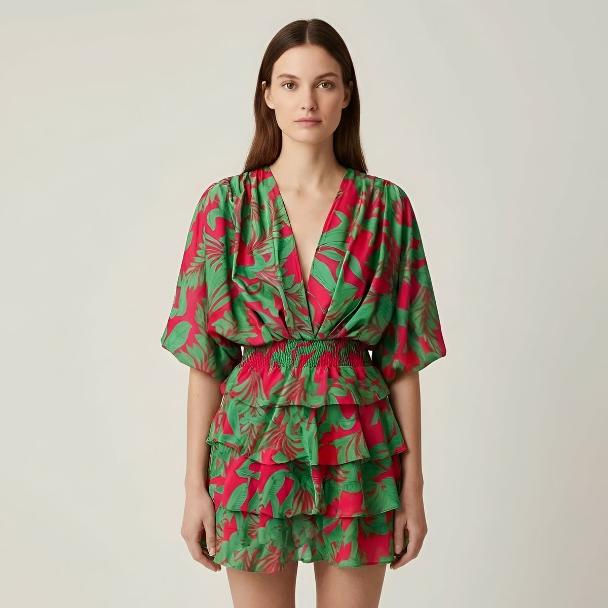 Vestido curto feminino com babados, estampa floral, mangas amplas, decote V, casual de verão