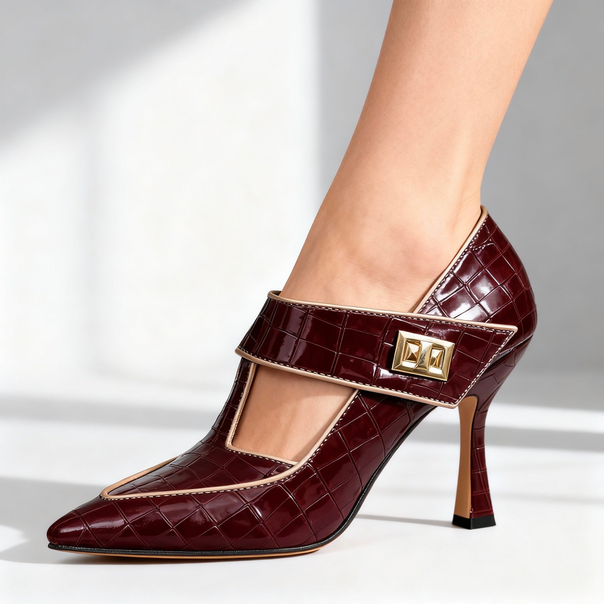 Sapatos de salto em T