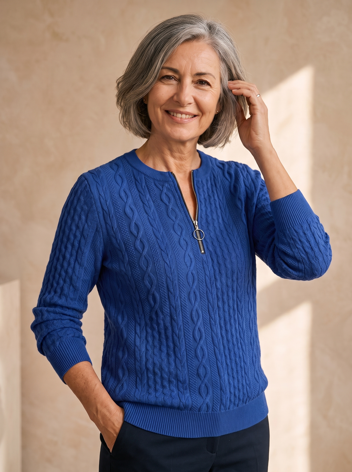 Maglia da Donna con Mezza Zip e Lavorazione a Trecce
