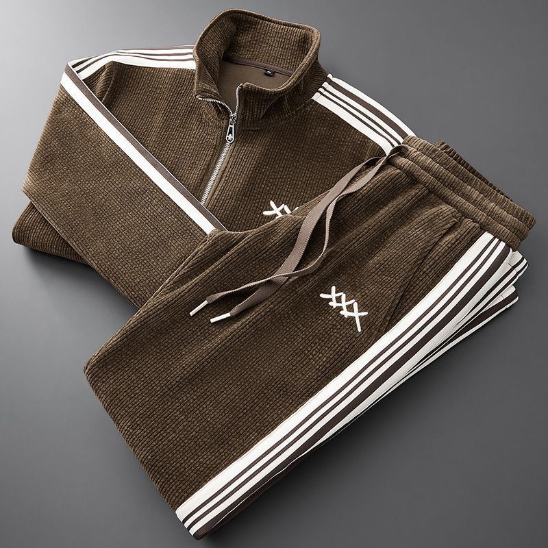 Completo Uomo con Zip e Bande Laterali a Contrasto