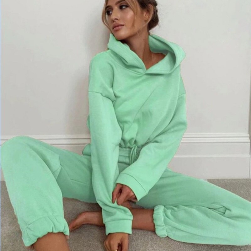 Completo Donna con Felpa Crop e Pantaloni Jogger