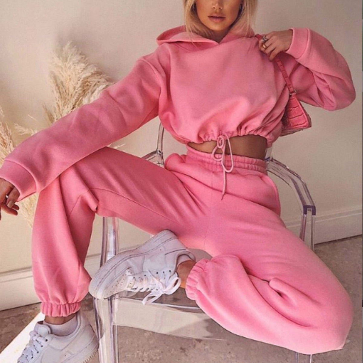 Completo Donna con Felpa Crop e Pantaloni Jogger