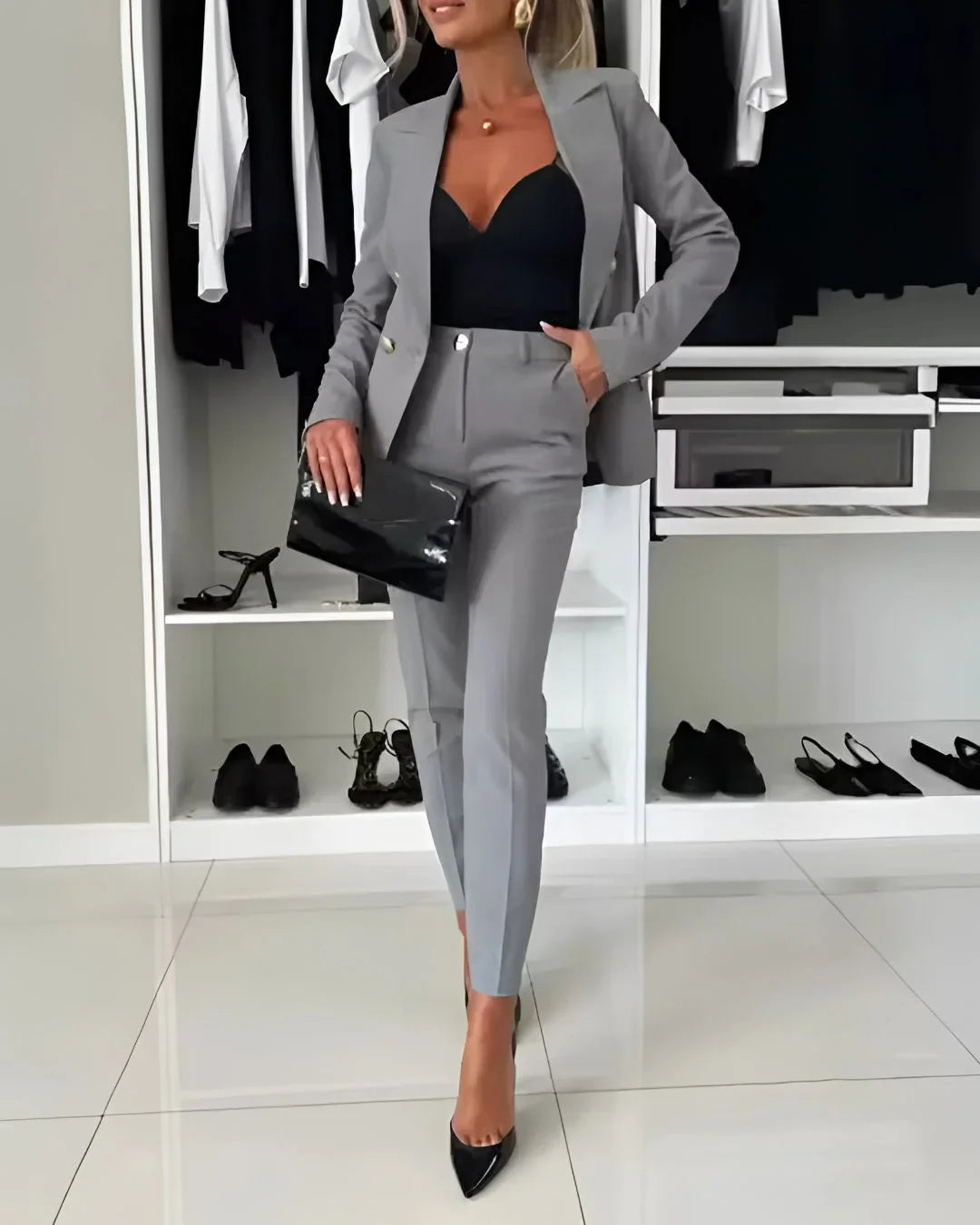 Completo Donna Elegante con Blazer Doppiopetto e Pantaloni Coordinati