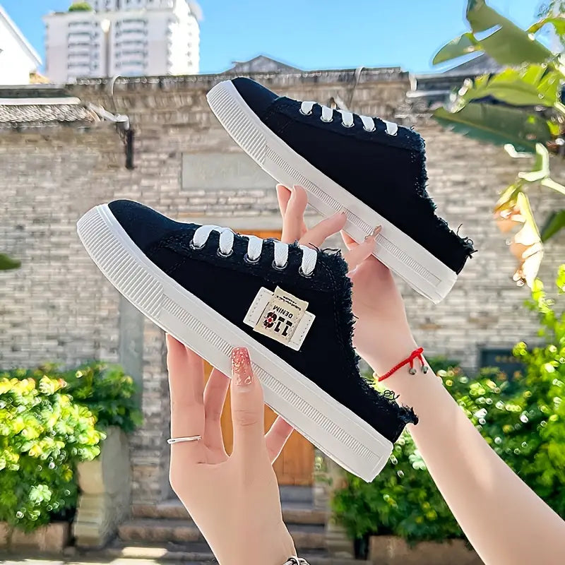 Modne damskie niskie sneakersy