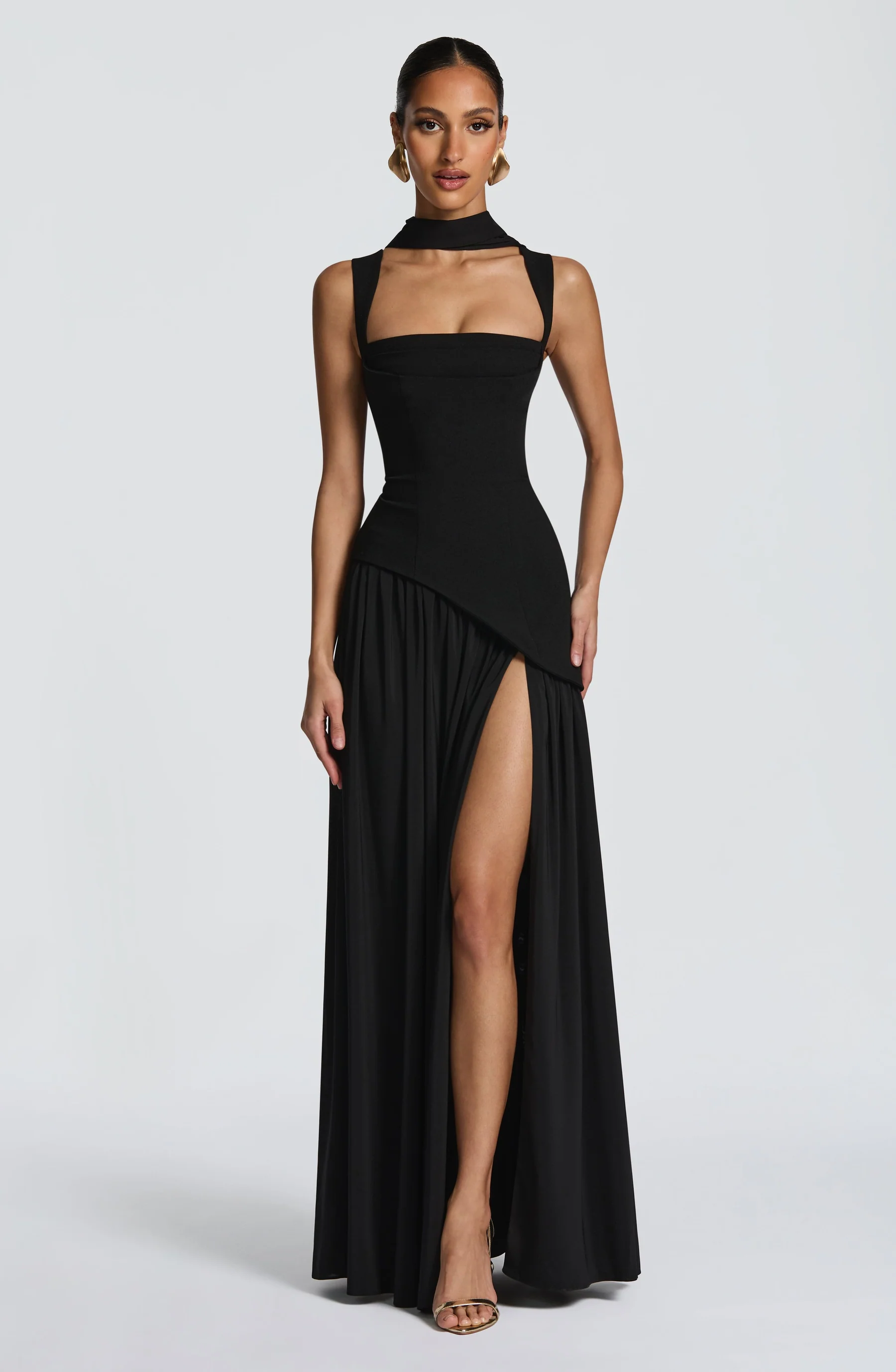 Abito Lungo Elegante in Raso da Donna con Spacco Laterale