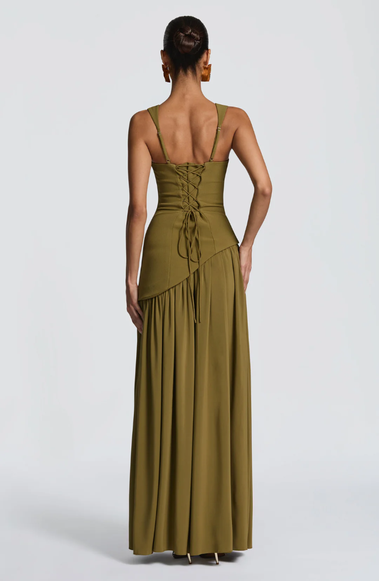 Abito Lungo Elegante in Raso da Donna con Spacco Laterale